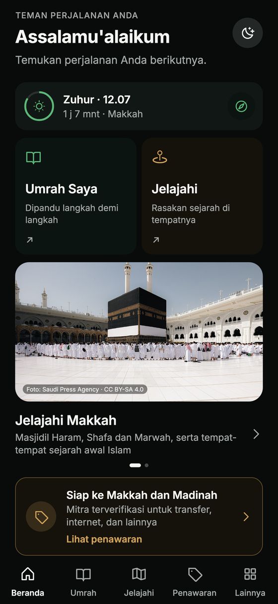 Beranda aplikasi Hijaza dengan waktu salat, „Umrah Saya“ dan „Jelajahi“